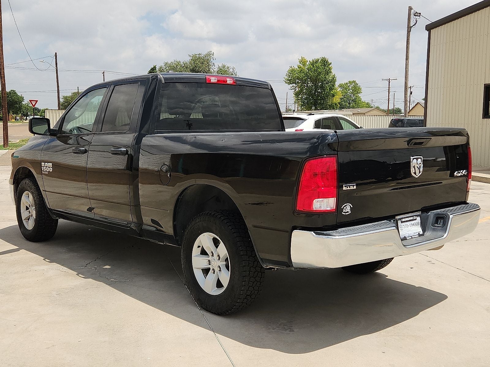 2024 RAM 1500 SLT