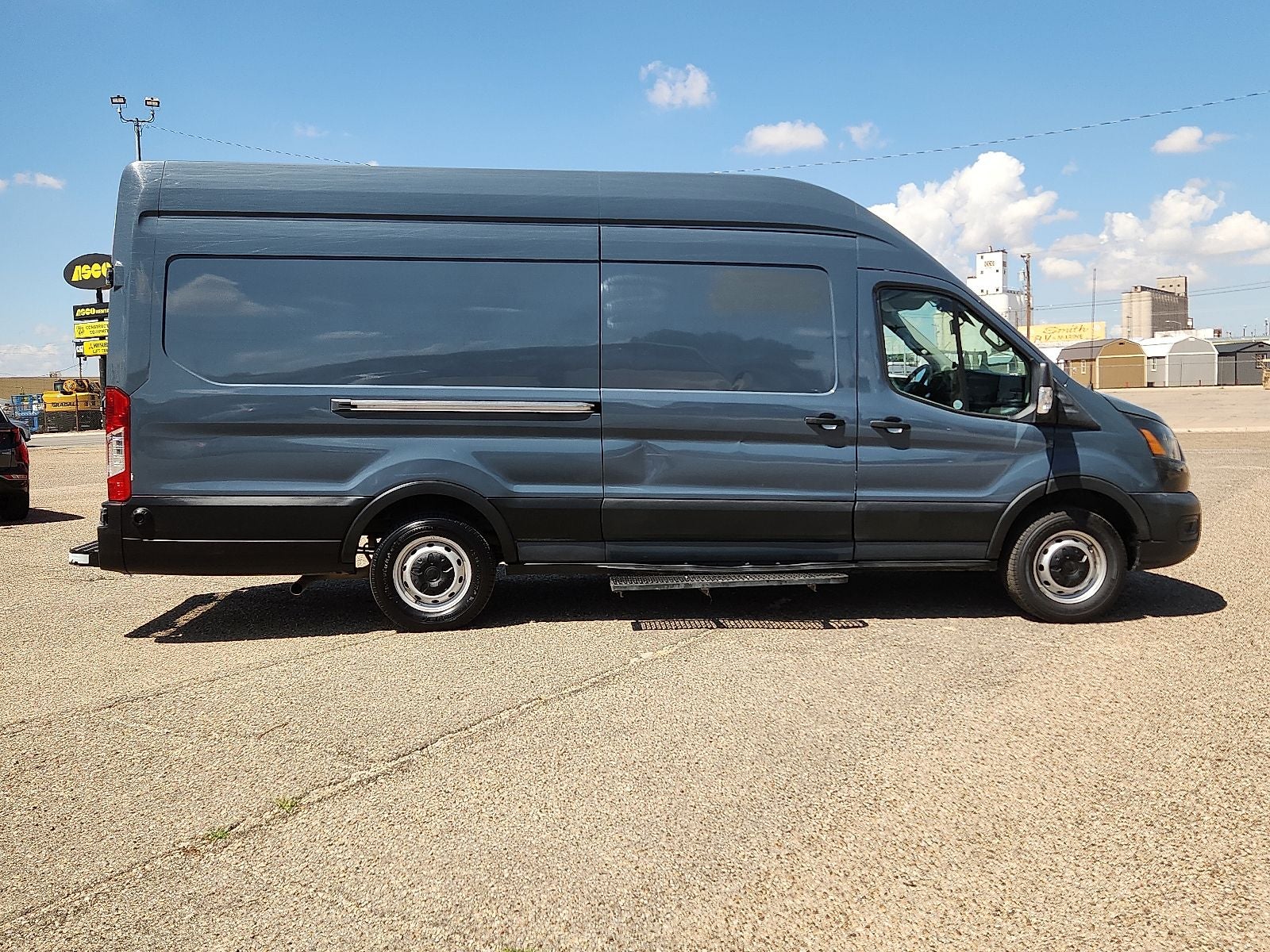 2020 Ford Transit Base