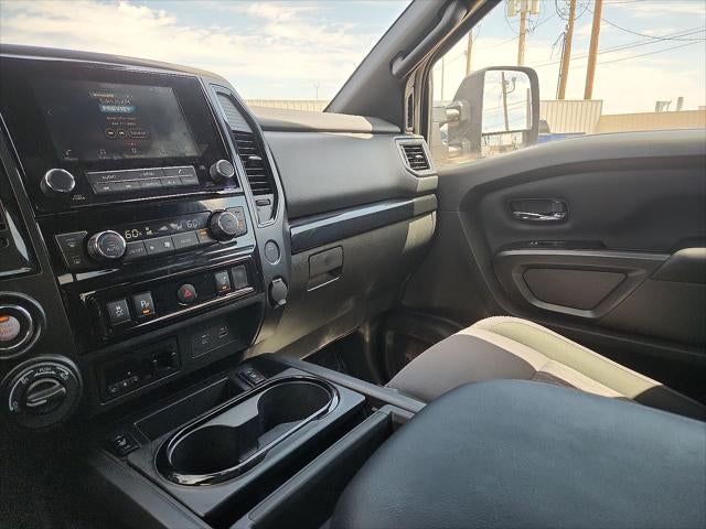 2023 Nissan Titan SV