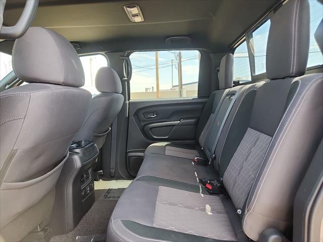 2023 Nissan Titan SV