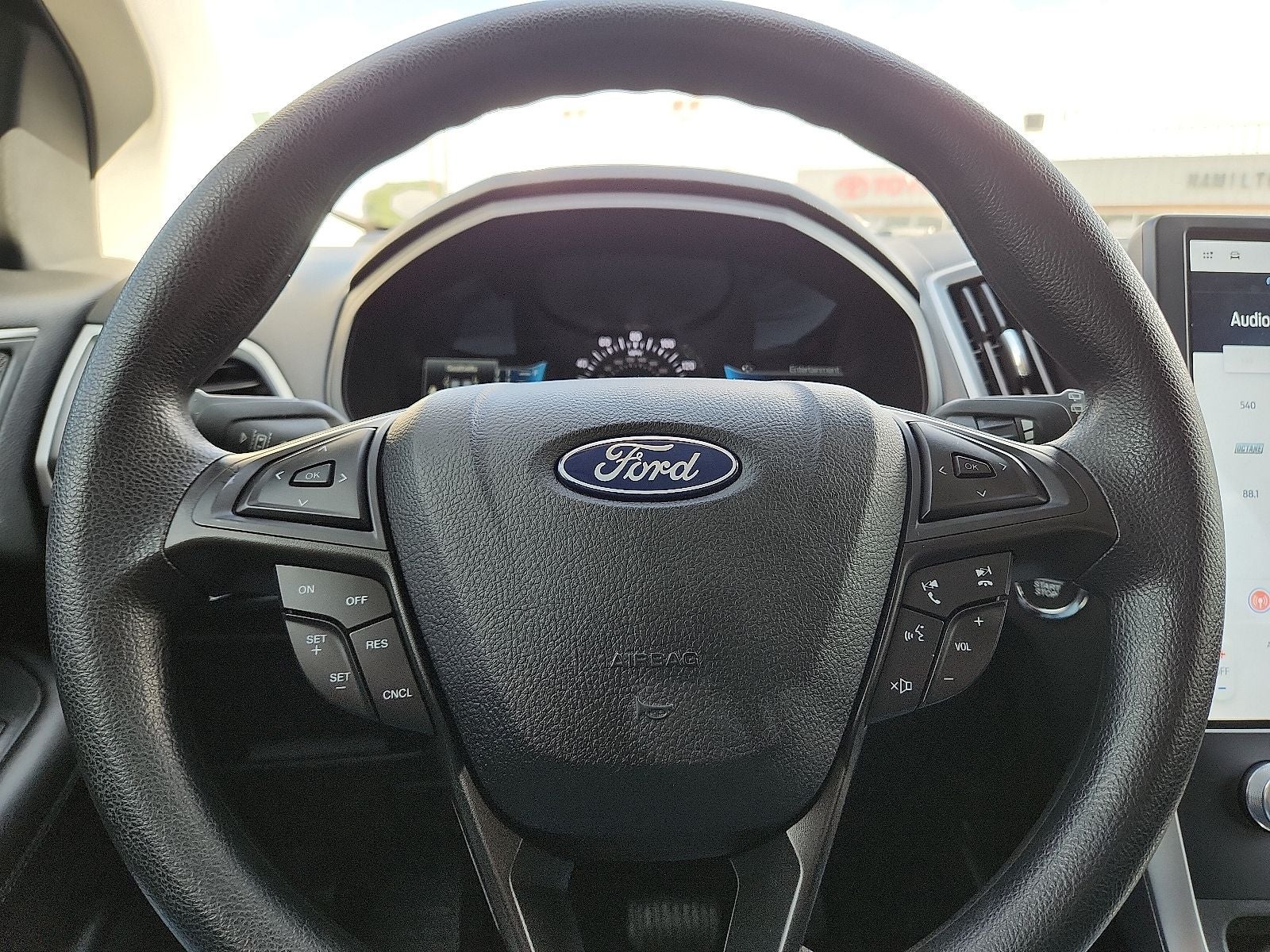 2022 Ford Edge SE
