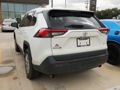 2020 Toyota RAV4 LE
